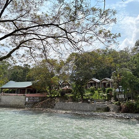 Asim Paris Guesthouse & Jungle Trekking Bukit Lawang Dış mekan fotoğraf