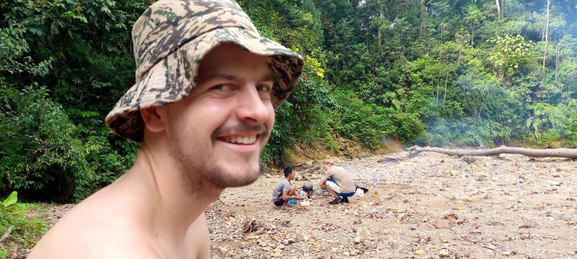 Asim Paris Guesthouse & Jungle Trekking Bukit Lawang Dış mekan fotoğraf