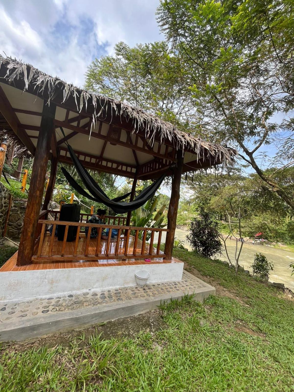 Asim Paris Guesthouse & Jungle Trekking Bukit Lawang Dış mekan fotoğraf