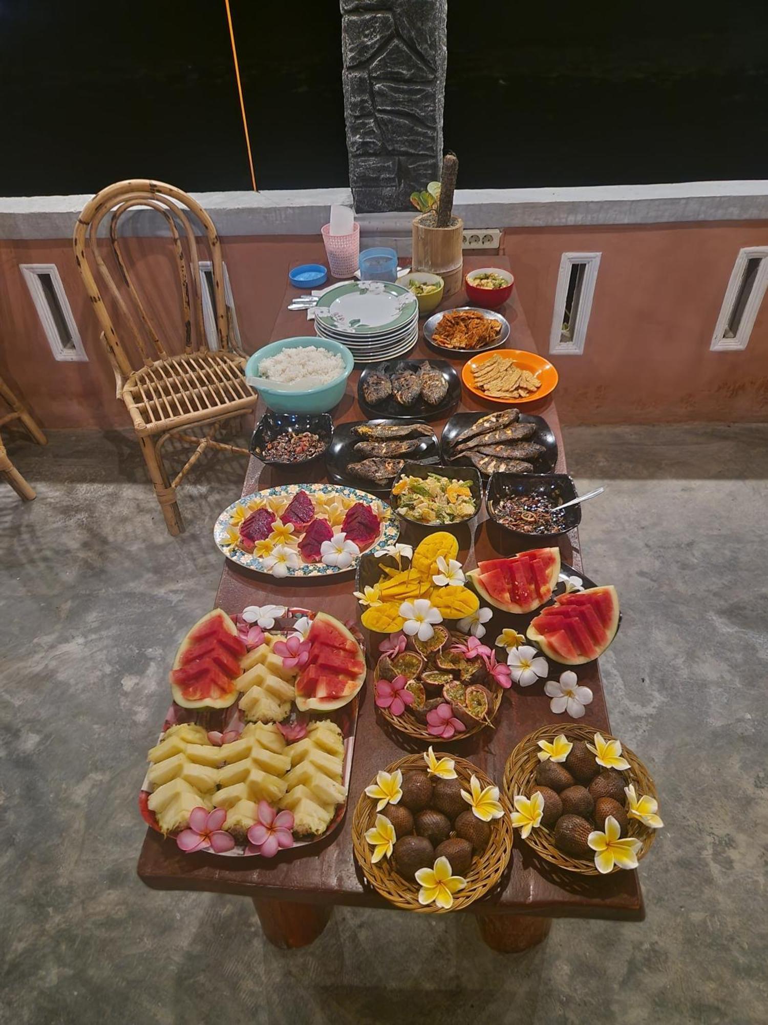 Asim Paris Guesthouse & Jungle Trekking Bukit Lawang Dış mekan fotoğraf