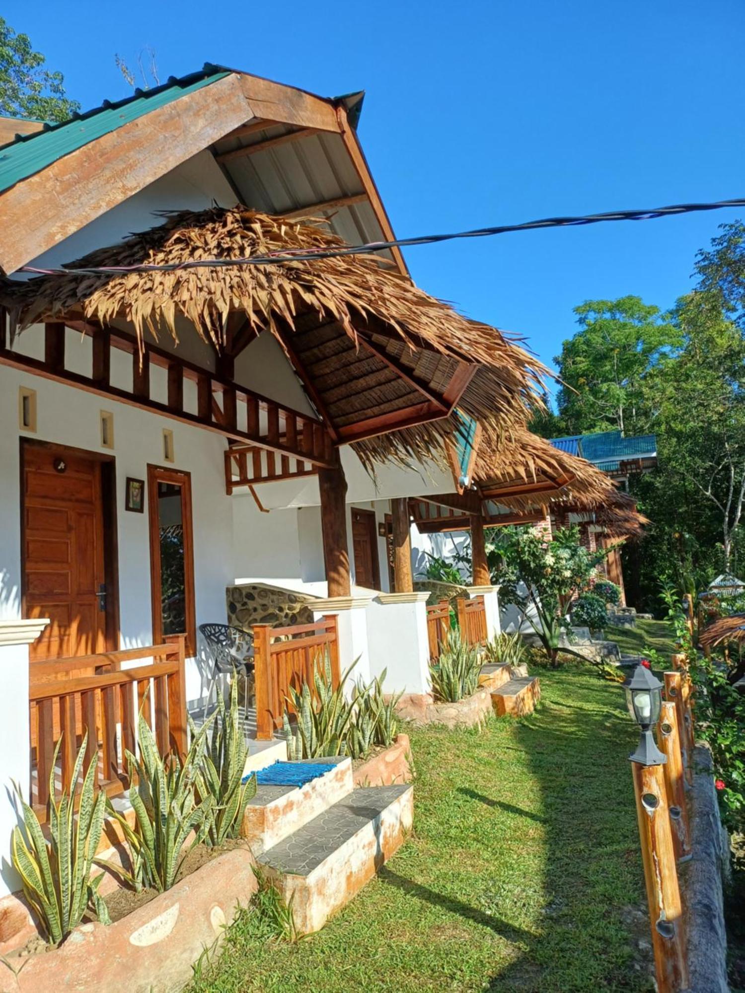 Asim Paris Guesthouse & Jungle Trekking Bukit Lawang Dış mekan fotoğraf