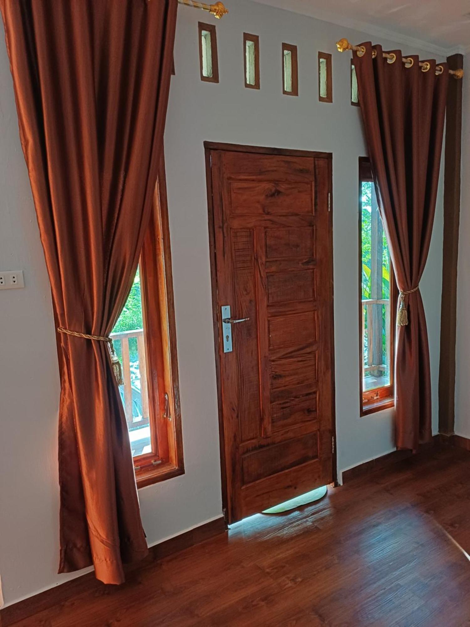 Asim Paris Guesthouse & Jungle Trekking Bukit Lawang Dış mekan fotoğraf